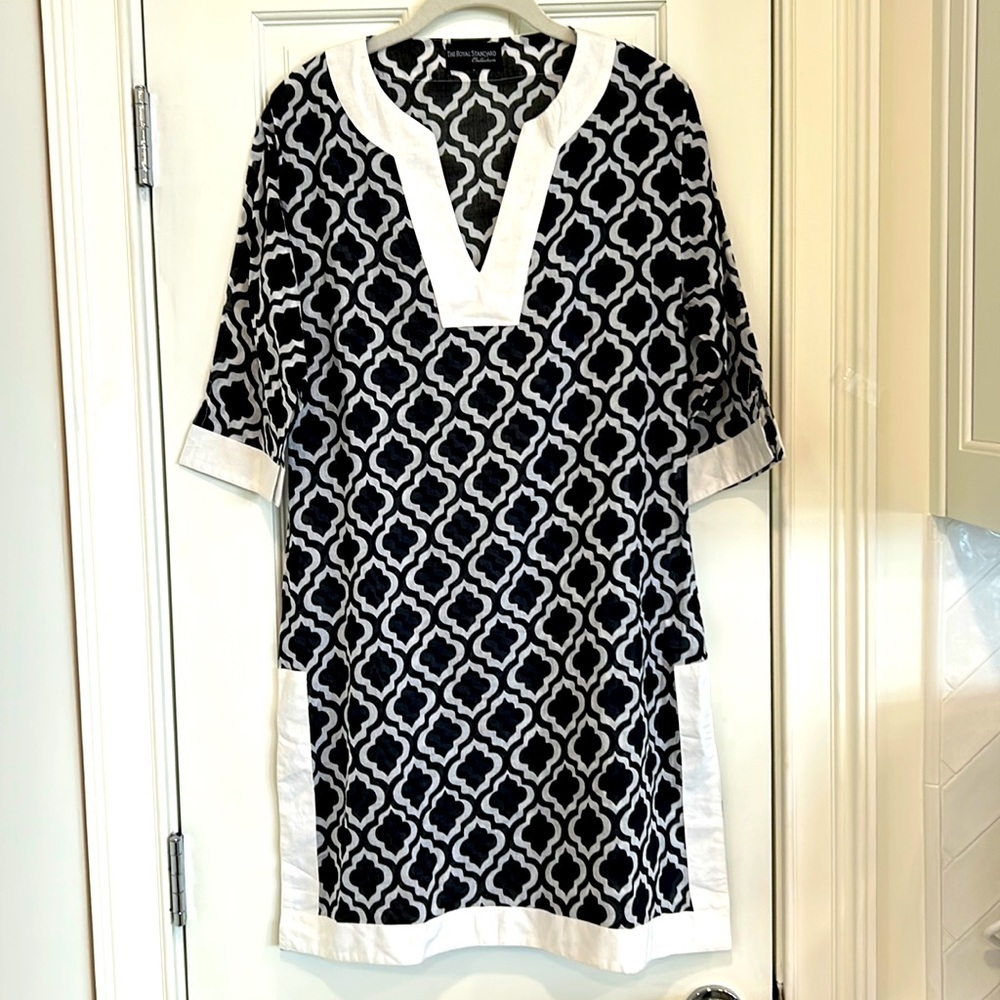 The Royal Standard Cover Up sz. Medium